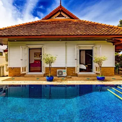 Recommend a warm Thai style private swimming pool villa with convenient traffic and living