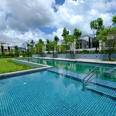 Lily 3bbedrooms Townhouse with a patio