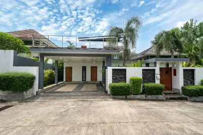 Gallery image of Diamond Villa by Ryan, Boat Avenue Phuket in Phuket Town