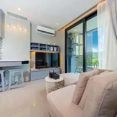 Relax & Recharge in Modern Comfort at the Hill View Tropics Kamala Suite CTG L607