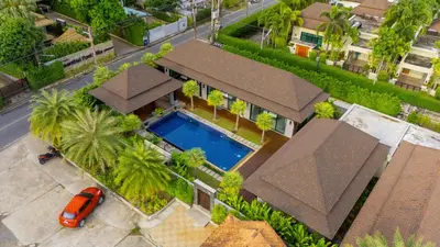 Gallery image of SeTroVa Naiharn Grand Pool Villa, Rawai in Rawai Beach