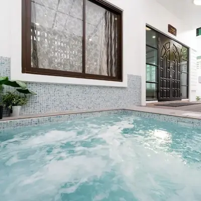 4BR villa W Jacuzzi Heart of Patong