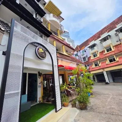 Phunaya Phuket Oldtown Hotel