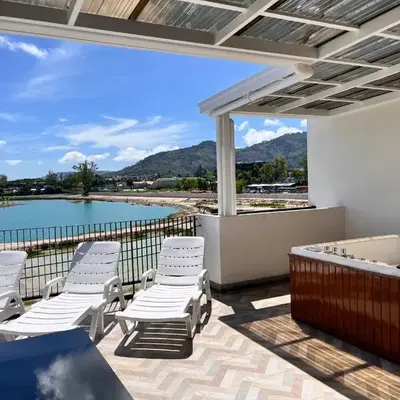 3bdr Lakeview Townhouse with Jacuzzi in Laguna #86