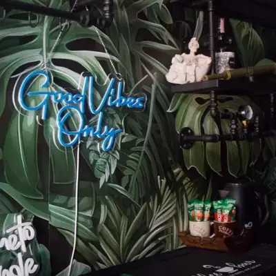 Tropical Vibes Mini Hostel