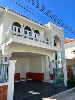 a large white house with a balcony at Supicha86 Sino ko kaeo Modern Private 3BR 3BA Villa in Ban Bang Khu