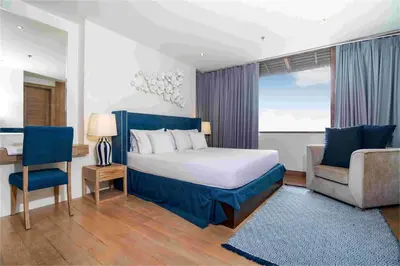 Gallery image of Penthouse Skyline-Top floor 4 bedroom sea view pool apartment in Ban Bang Khu