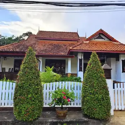 Secure 3 Bedroom Villa near beach