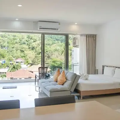 Mountain Loft 700m from Beach [Pool & Gym]