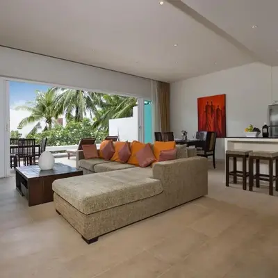 Tropical Serenity - Elegant 1 Bedroom with Pool