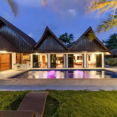 V244 Near Beach 4br Massive Property Huge Pool