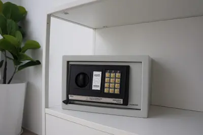 a microwave oven sitting on top of a shelf at A&J Holiday Villa in Ban Na Bon