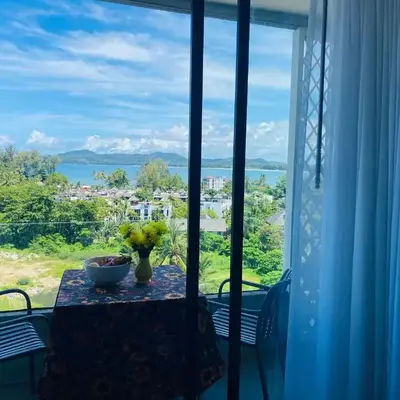 Aristo 2 Condo with a sea view