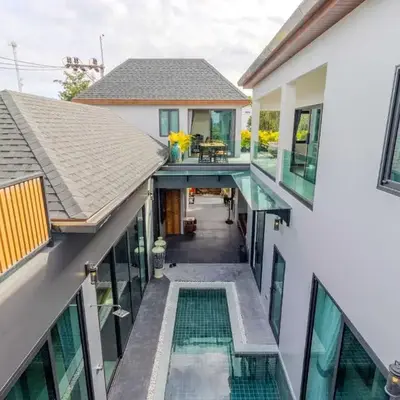 V257 Spacious 5BR Villa Waterfall Pool Movie Room
