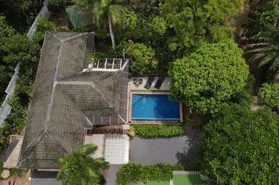 an overhead view of a house with a swimming pool at Villa Hillside 2-story-3BR-Private Pool near Big Buddha in Ban Klang