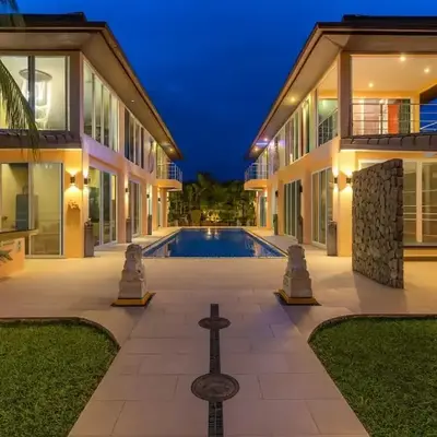 V225 Spacious 3BR Villa Pool and Garden Near Beach