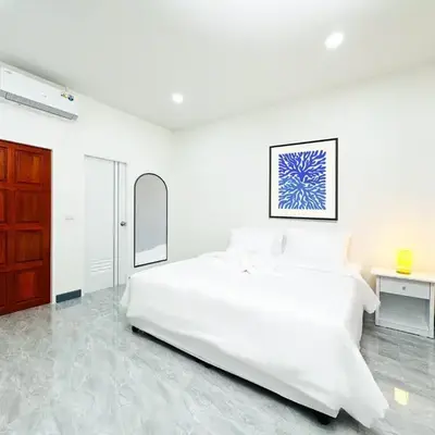 Karon Little House