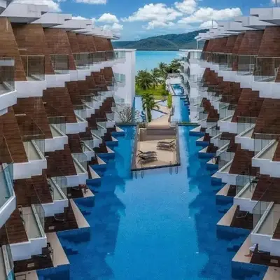 C109 Beachfront Seaside Escape Pool Access