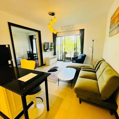 Allamanda 2 lake side pad in the heart of Laguna