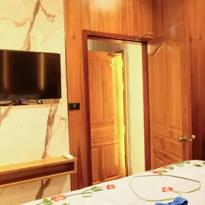 Private Jacuzzi Pool Suite near walking street