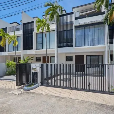 Townhouse Laguna Park 3 bedrooms