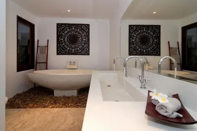 a bathroom with a tub and a sink and a bath tub at Villa Susu by Holiplanet in Rawai Beach