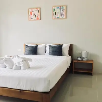 Snooze Inn Phuket - Free Shuttle to Bang Rong Pier