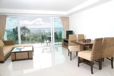 Gallery image of Modern apartment in Phuket of 75 m² with sea view on balcony in Phuket Town