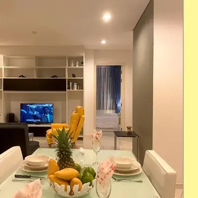 Stylish Condo w. Pool View 2F