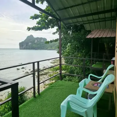 Phi Phi Seaside Bungalow